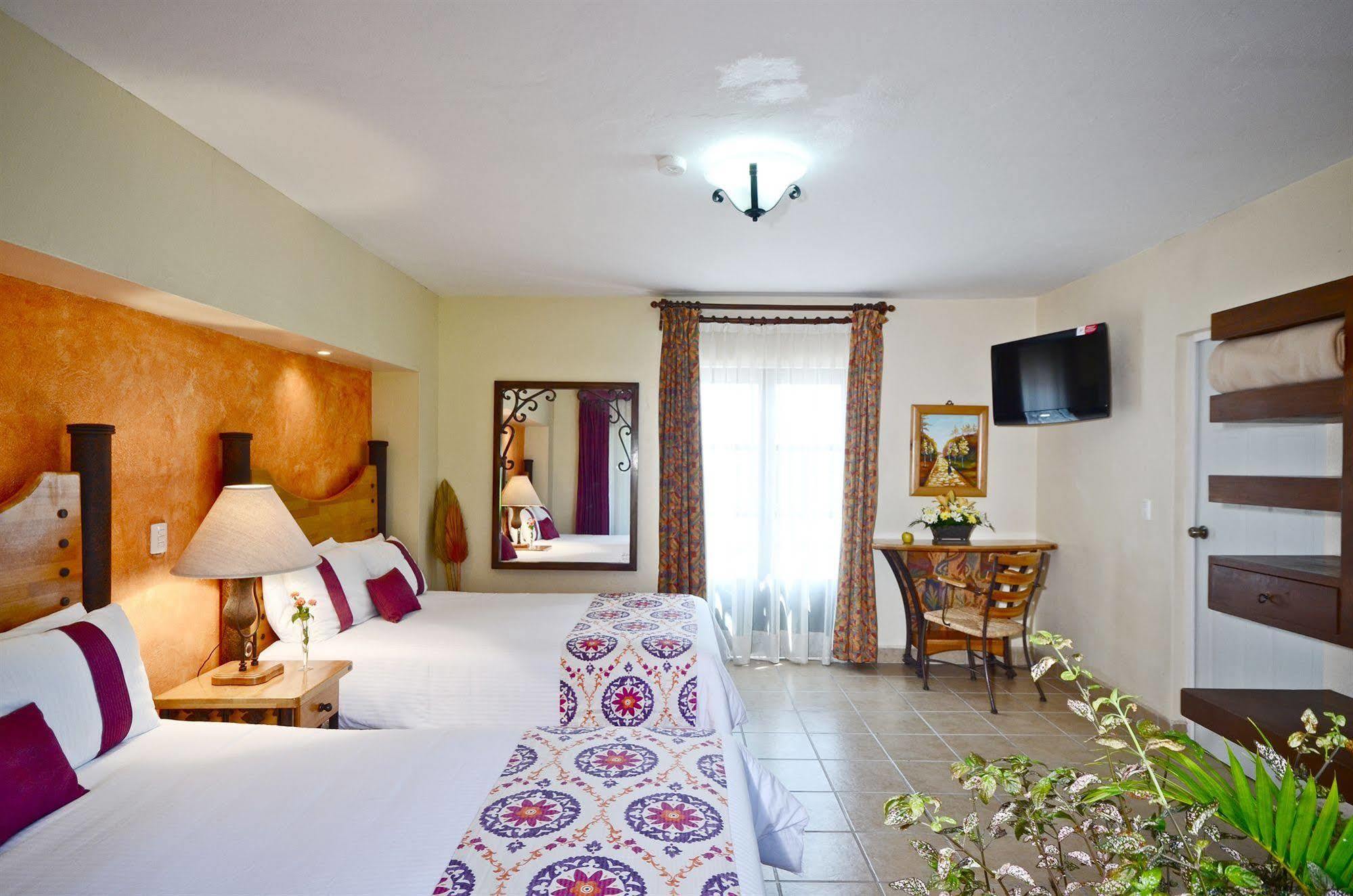Mision San Miguel De Allende Exterior photo